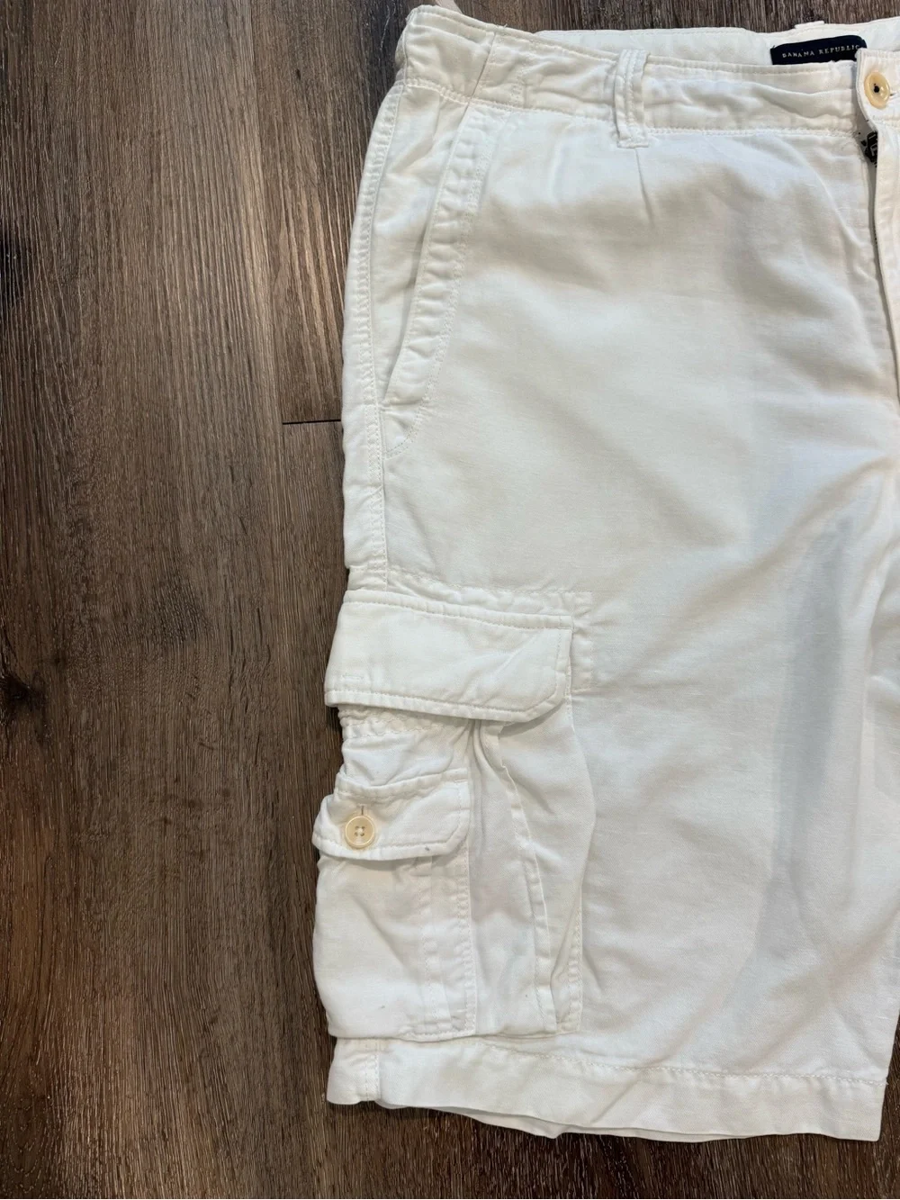 Banana Republic Men's Linen Blend Cargo Shorts in Off-White Size 35